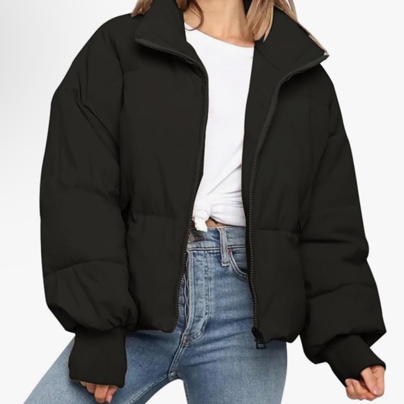 Jackets & Blazers - Women's Black Puffer Jacket